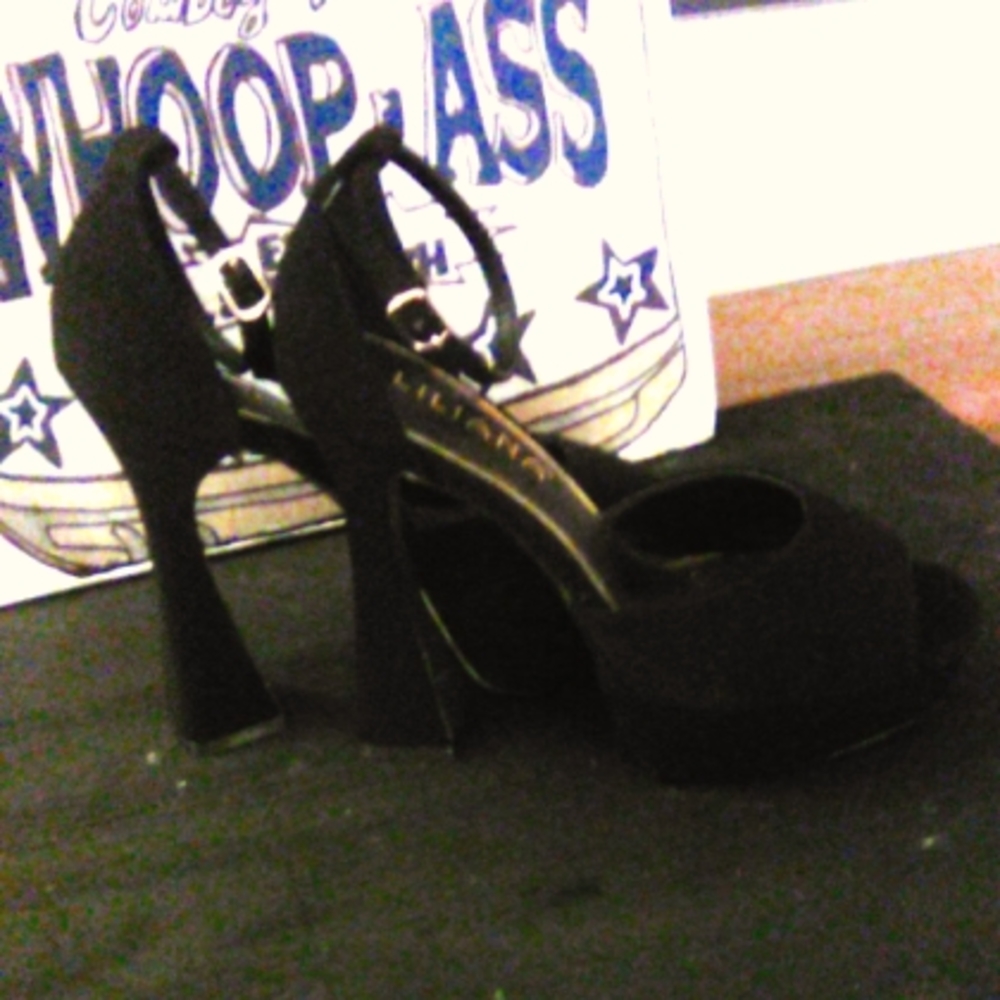 LILIAN HIGH HEELS- NEVER WORN